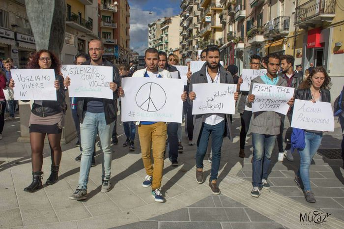 Parigi: manifestazione musulmani a Cosenza
