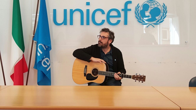 Il cantautore calabrese Brunori nuovo testimonial dell'Unicef