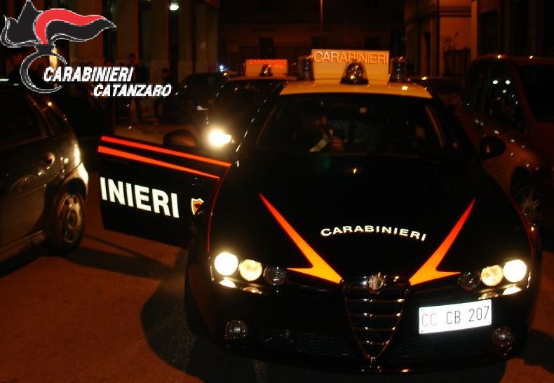 Catanzaro – Ubriaco picchia la moglie, che chiama i carabinieri. Arrestato