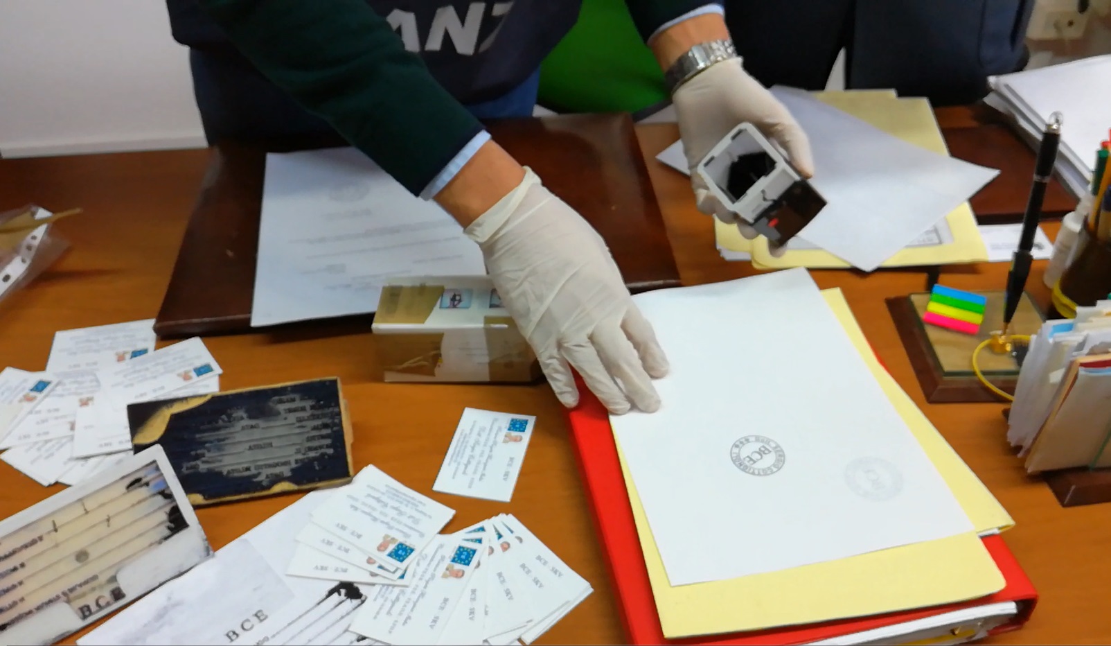 Falso funzionario della Ue: arrestato pensionato 76enne a Rossano