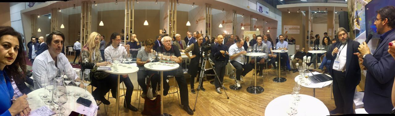 Successo dei vini calabresi nella prima giornata di Vinitaly