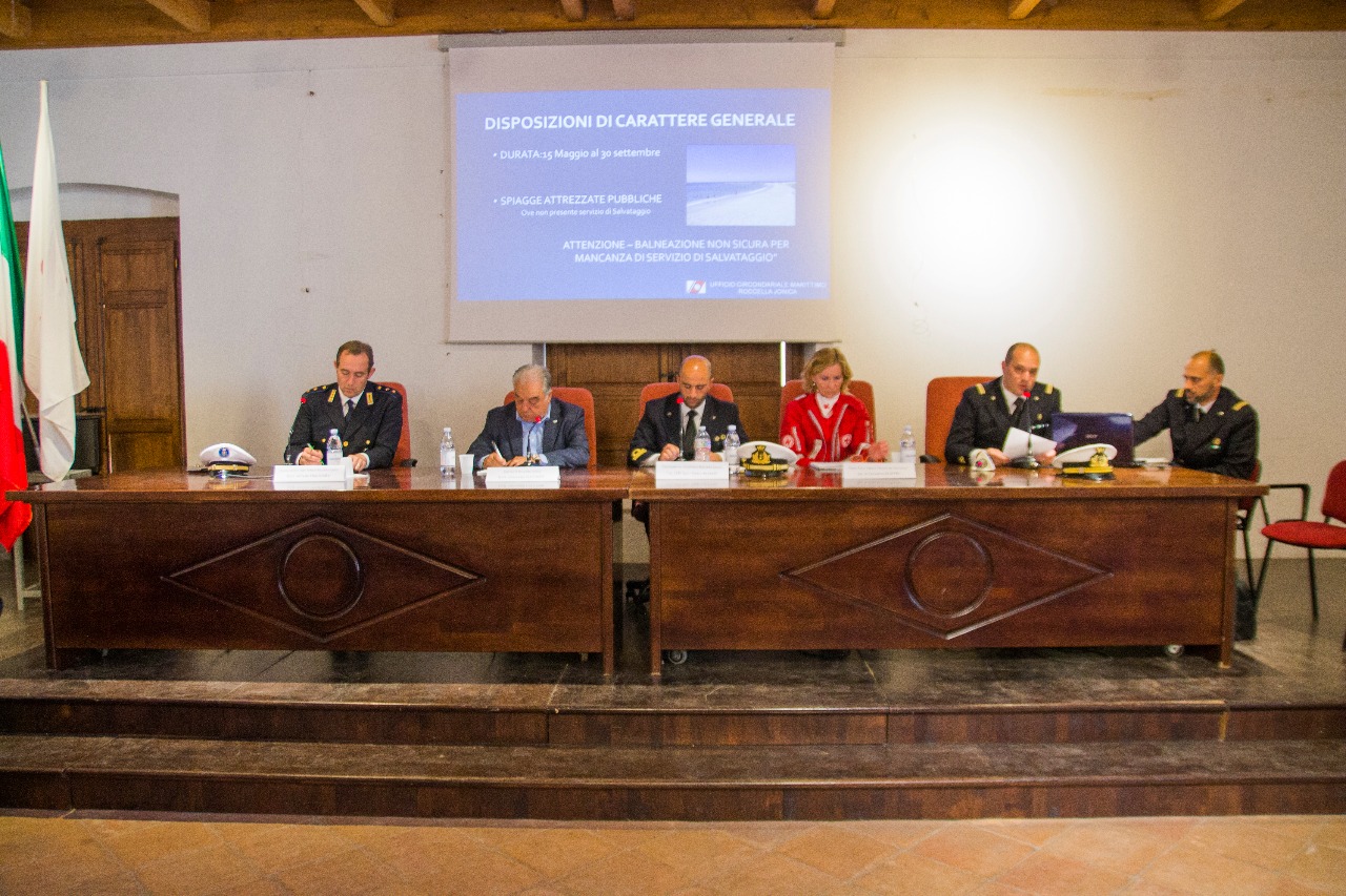ROCCELLA JONICA: LA GUARDIA COSTIERA PRESENTA LA STAGIONE BALNEARE 2017