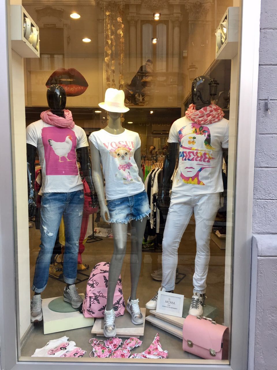 Tappa reggina per il Giro d'Italia, "Vetrine in Rosa" per i negozi del centro storico