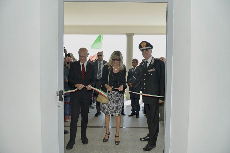Minniti a cerimonie nuovi Gruppi Carabinieri: “Calabria più sicura”