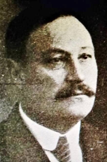 Gabriele “Gabriel” Marsiglia, tra i più grandi camiciai e sarti dell’Uruguay, era calabrese. Nacque a Diamante nel 1864