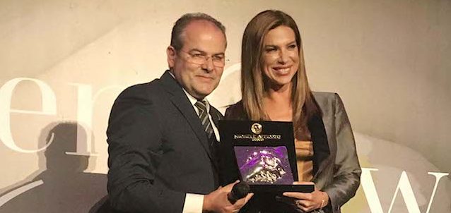 Crotone – Una “scultura” di Michele Affidato a sostegno del Women for Women