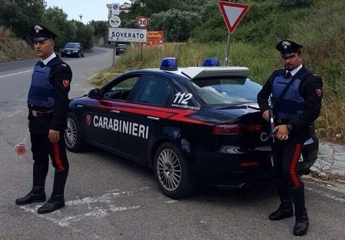 Insegue in auto ex convivente e la tampona, arrestato un 28enne a Soverato
