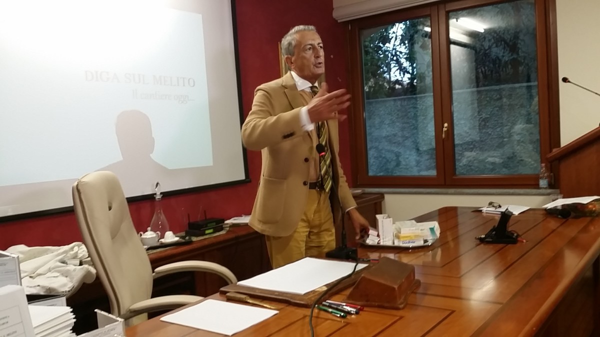 Manno sospende sciopero della fame, dopo incontro con delegati Regione