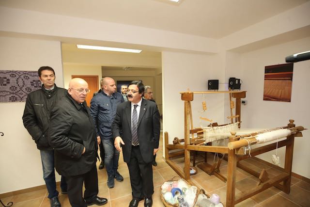 Oliverio inaugura a Bova il restyling dell’ex Ospedaletto dei poveri del 1700
