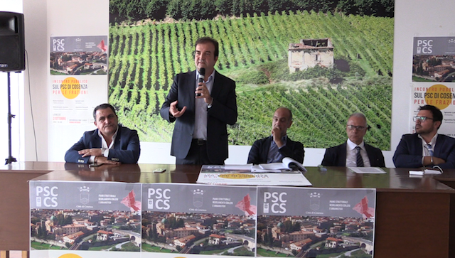 Cosenza – Occhiuto a Donnici per confrontarsi con i cittadini sul Psc nelle frazioni