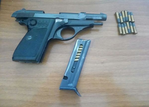 Reggio Calabria -Trovata pistola illegale in un noto ristorante