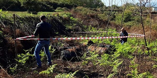 Venticinque fusti con rifiuti speciali nelle Serre Vibonesi – Sequestrata area