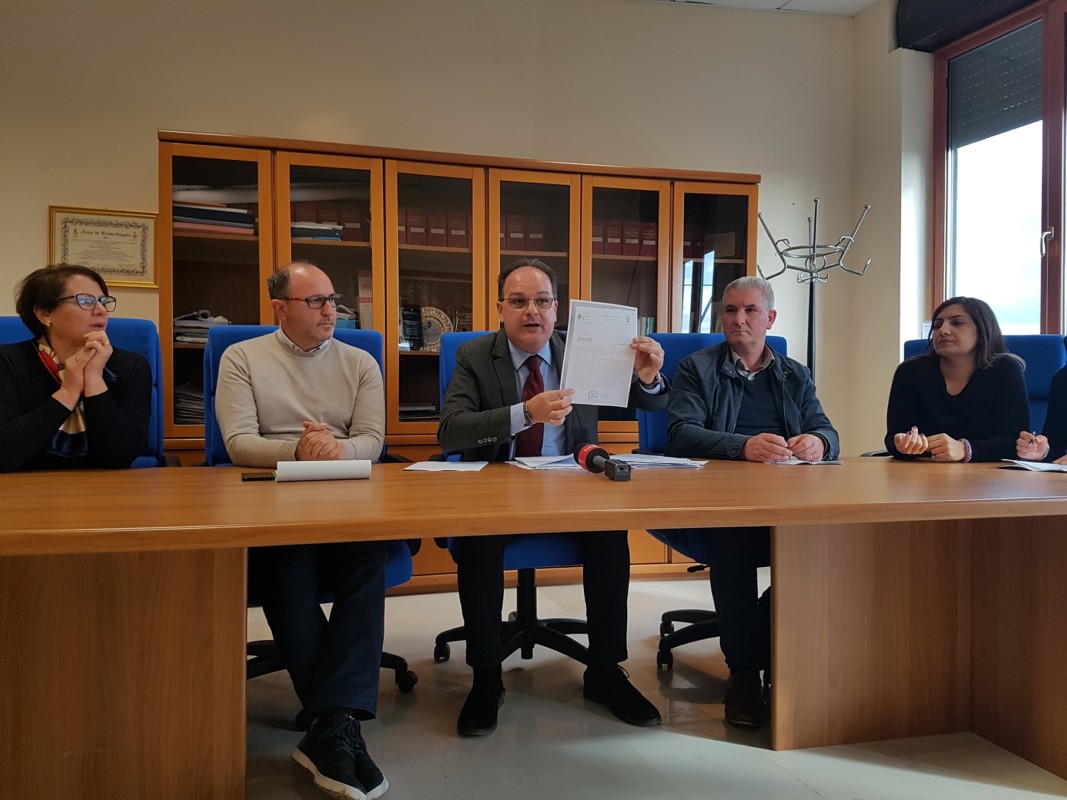 Casa della Salute di Chiaravalle, il sindaco attacca il Pd locale