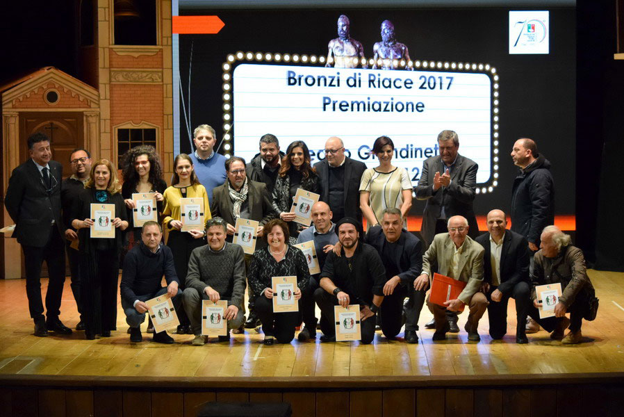 Consegnati premi alle compagnie calabresi per il premio “Bronzi di Riace”