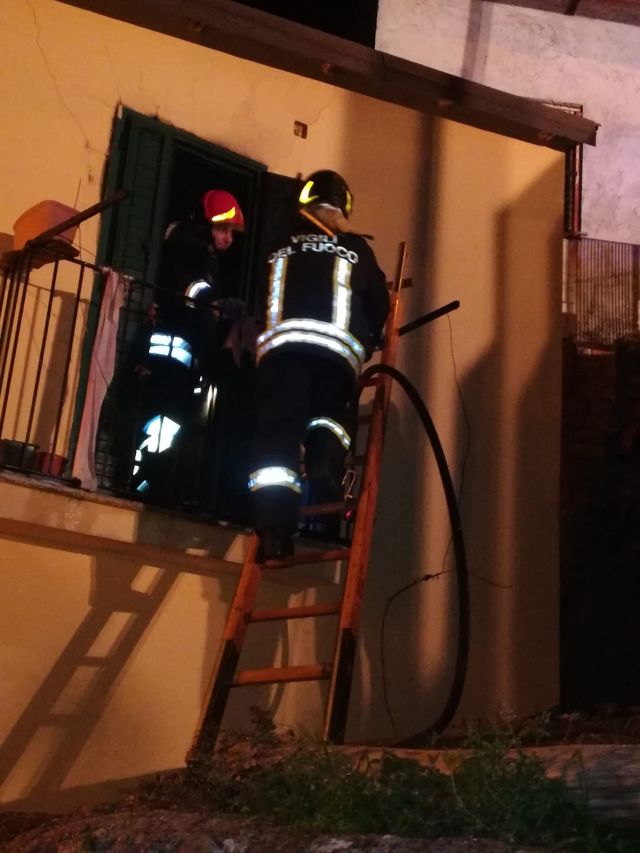 Anziana muore carbonizzata in casa a San Giorgio Morgeto