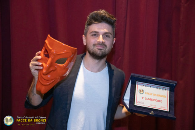 Reggio Calabria – Il messinese Denny Napoli vince il festival “Facce da Bronzi”