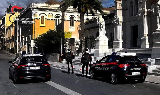 Reggio Calabria – Furto aggravato e danneggiamenti, tre arresti
