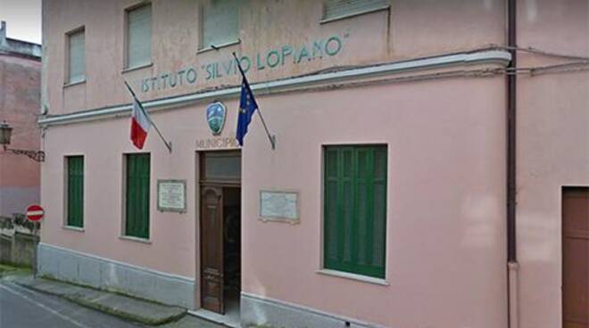 Coronavirus, il sindaco di Cetraro ai cittadini: “Noi siamo più forti, no al panico”