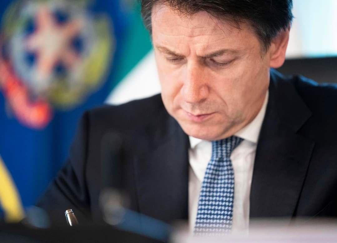 Conte: “Non permetterò che si creino divisioni, dobbiamo marciare uniti”