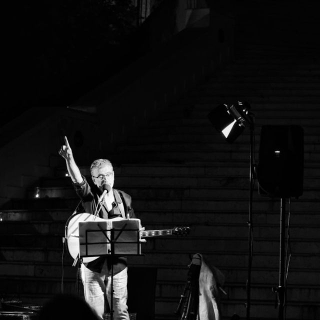Ettore Castagna all’Horcynus Festival Reggio Calabria con il reading – concerto ispirato al libro “Della Grecìa perduta”, sabato 29 agosto nella cornice della terrazza di Medinblu