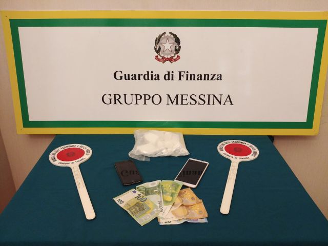 Messina: arrestato un corriere calabrese e sequestrato mezzo chilo di cocaina