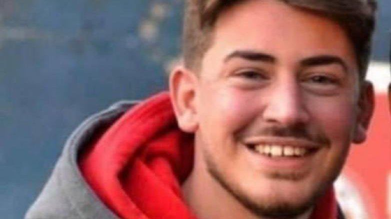 Cosenza, il web si mobilita per ricordare Raffaele Aiello: 1.300 firme per dedicare piazza Castrolibero in suo nome