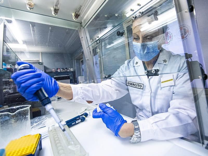 Tamponi anti-Covid, a Catanzaro attiva la tensostruttura “drive through”