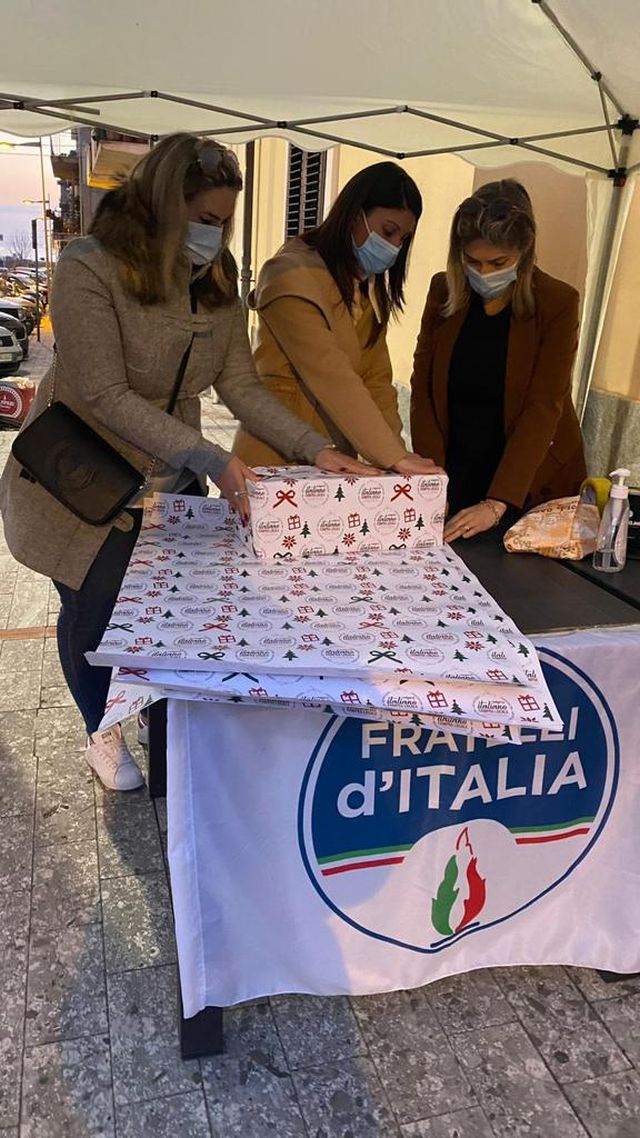 Successo della campagna “compra italiano, compra locale. Un Natale tricolore è un Natale solidale”