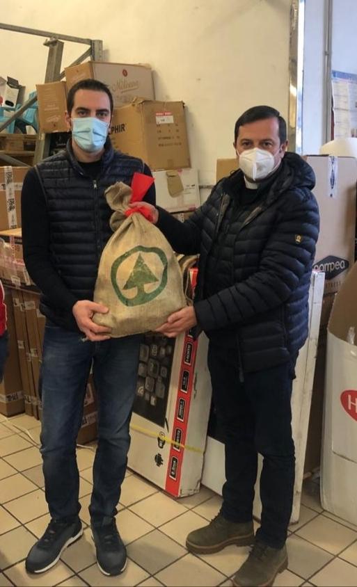 Lamezia – I ‘Sacchi della Solidarietà’ hanno sostituito la ‘cena della solidarietà’