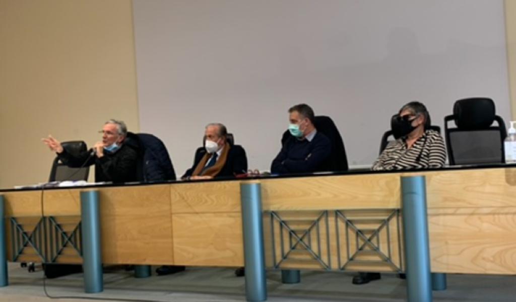 Campagna vaccinale a Rende, l’amministrazione Manna: “Monitoriamo situazione, ma serve massimo impegno per evitare ulteriori ritardi”