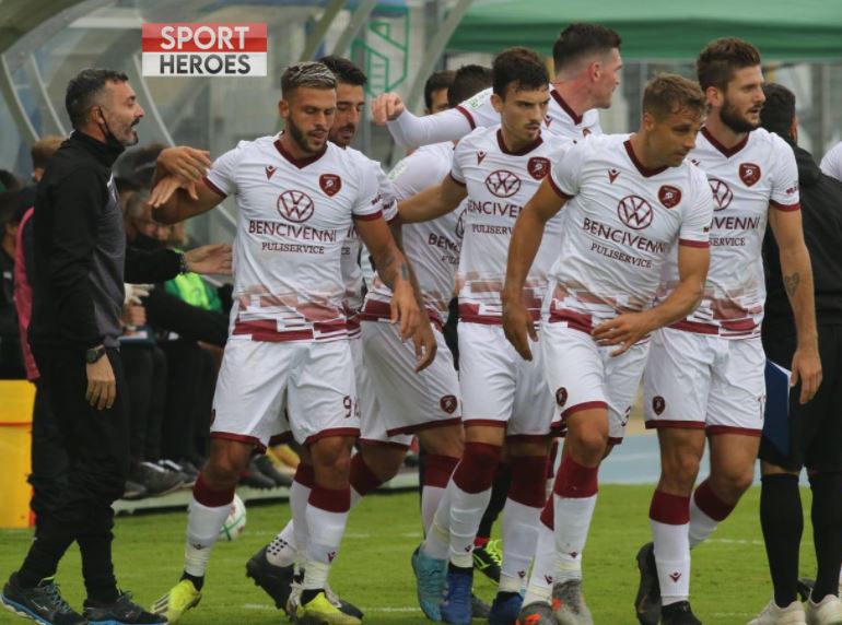 Reggina, sguardo al futuro: pronto il primo rinnovo