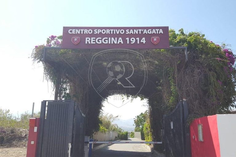 Reggina, nuovo ciclo di tamponi: tutti negativi