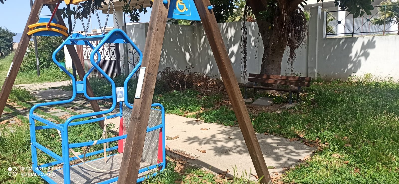 Occhipinti (UpC): «Si metta in sicurezza il parco giochi Federica Cacozza infestato da erbacce e topi»