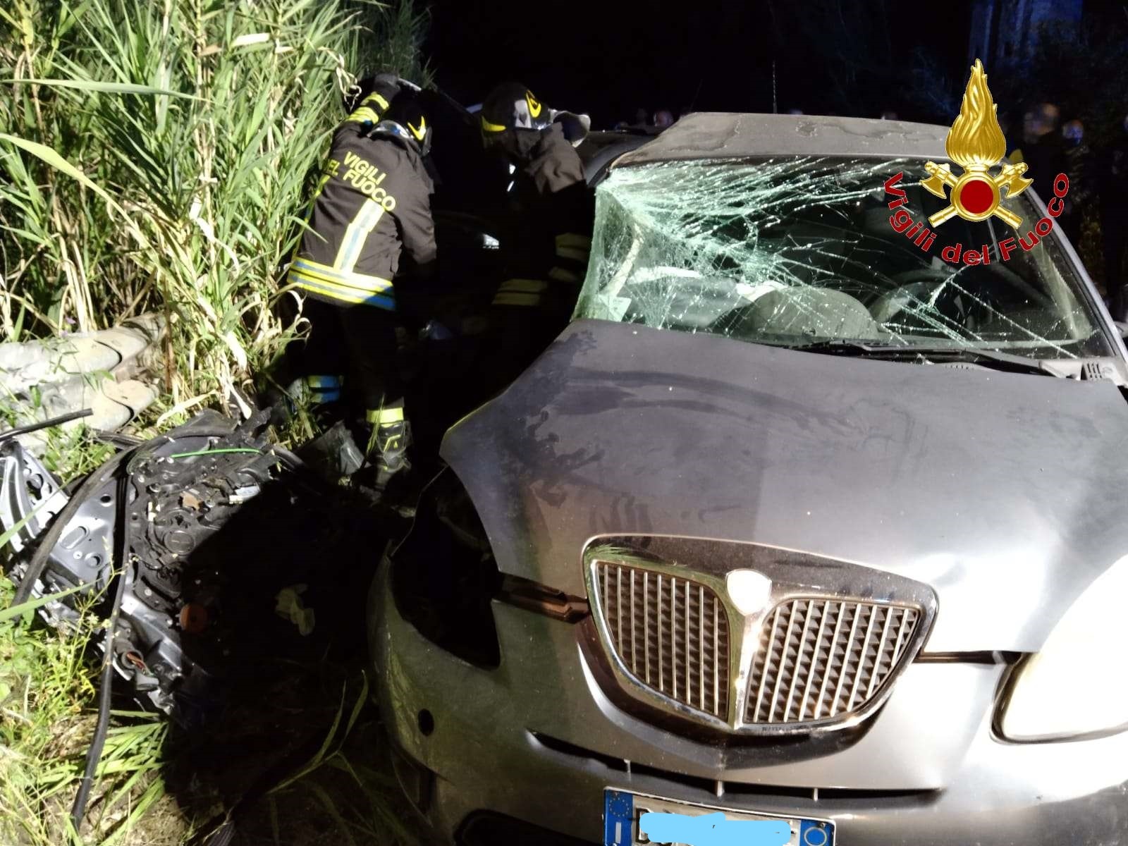 Vibo: scontro tra due autovetture, due feriti gravi  e un decesso nell’incidente