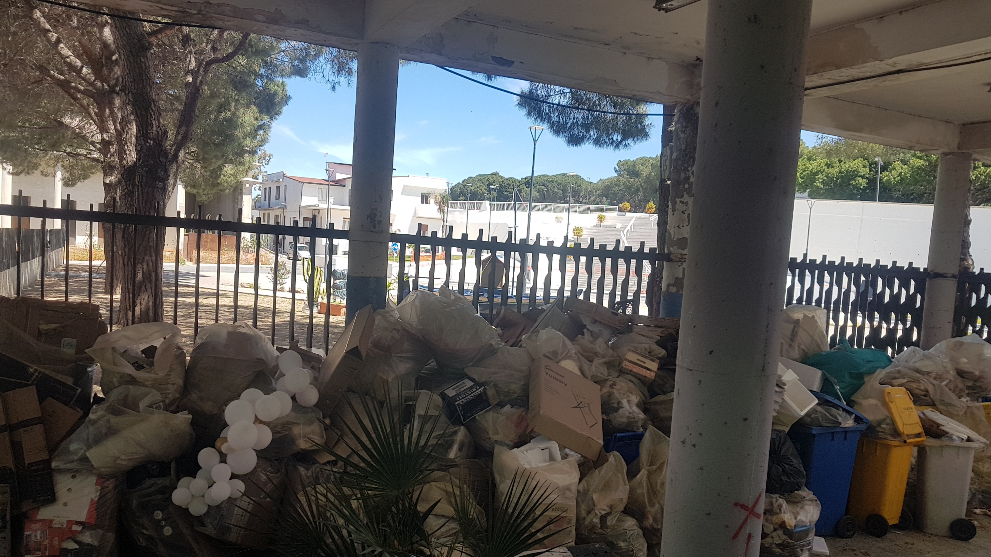 Reggio Calabria, Pizzimenti: “Inaugurazione Waterfront con annessa spazzatura, con divieto di guardare ad Ovest”