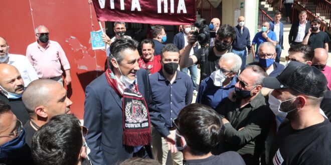 Reggina, che saluto tra Aglietti e i tifosi: cosa è stato detto nel confronto con gli ultras