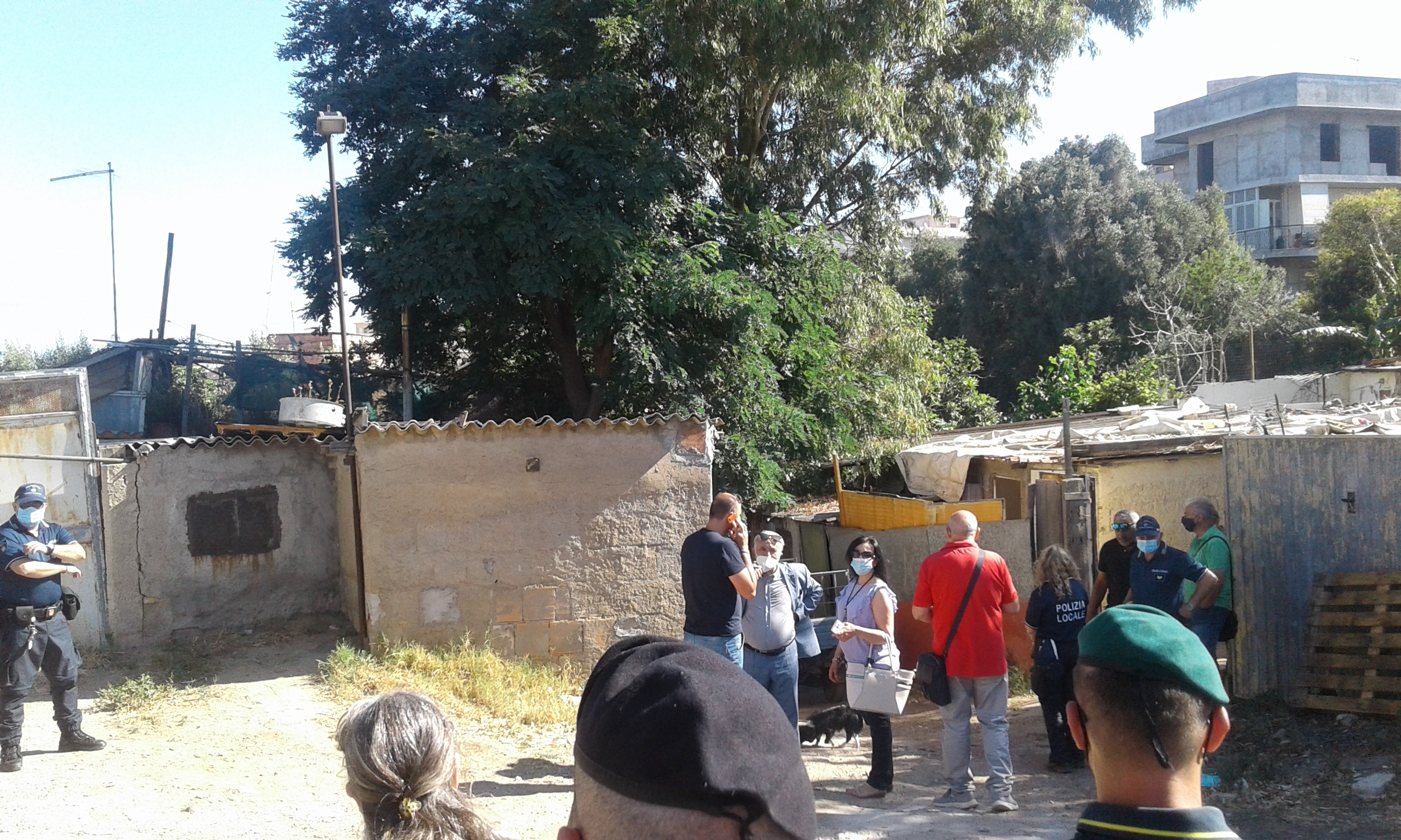 Reggio Calabria, le associazioni su sgombero ex polveriera: “Negato diritto alla a casa a signora Giovanna di 81 anni”