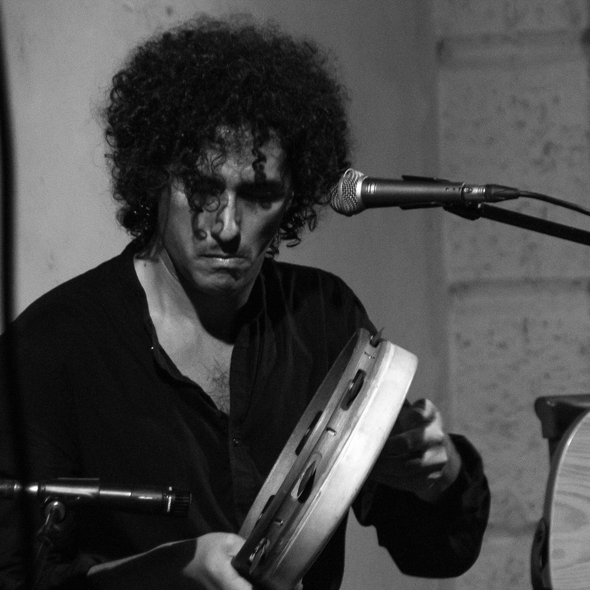 Messina – A Mongiuffi Melia il Mediterraneo contaminato  del percussionista Davide Campisi