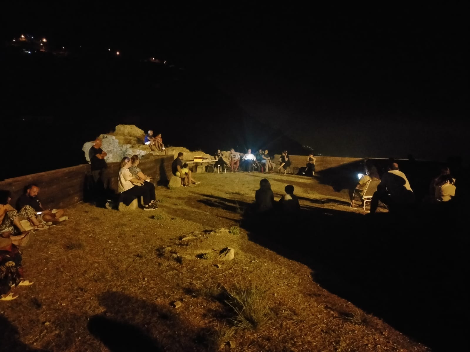 Cosenza – A Fiumefreddo Bruzio, grandi e piccini col naso all’insù per l’osservazione astronomica