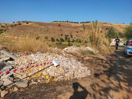Discarica abusiva scoperta e sequestrata a Cassano