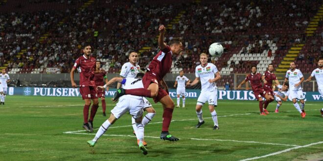 Reggina, il calendario si fa fitto: sarà un settembre indicativo
