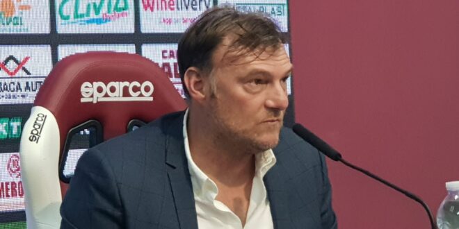 Reggina, Taibi avverte: “Diamo il massimo o il Frosinone ci castiga, con il Pordenone qualcuno ci ha spinto dall’alto”