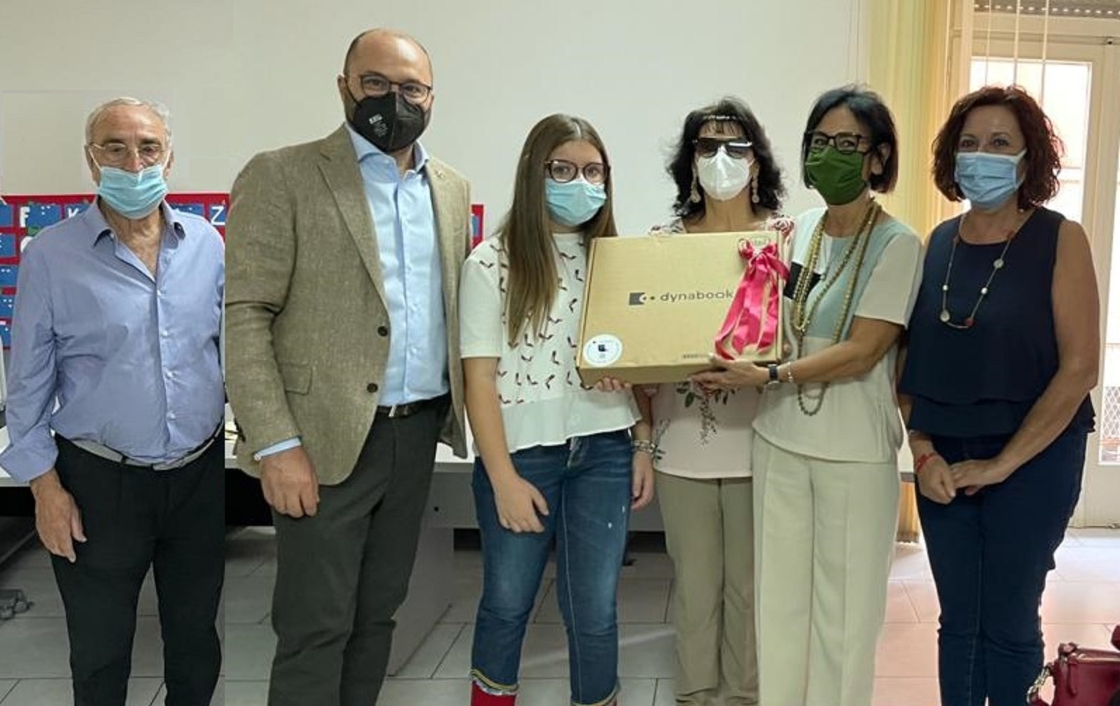 Donato dai Lions un Computer speciale a una studentessa ipovedente. Anche a Reggio si realizza il Progetto “Vista”