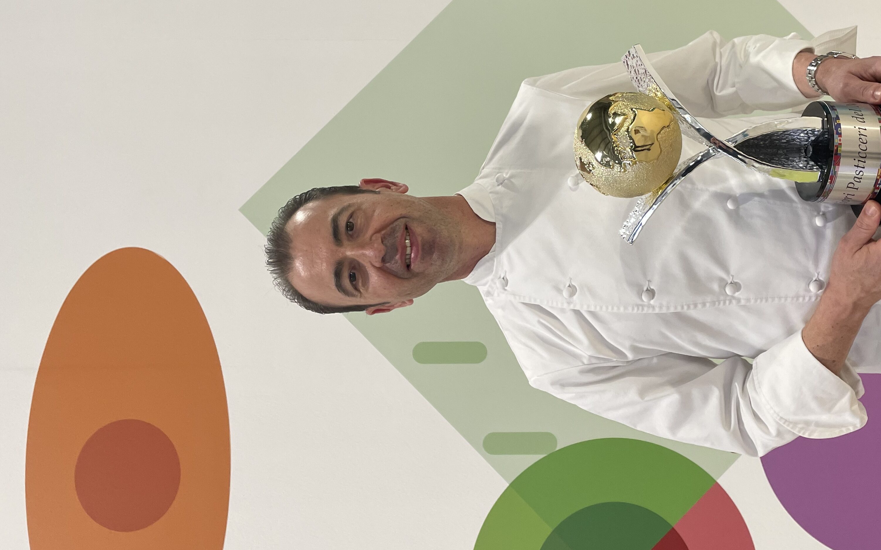 Il Maestro Scutellà premiato come migliore pasticcere a Host2021 a Milano