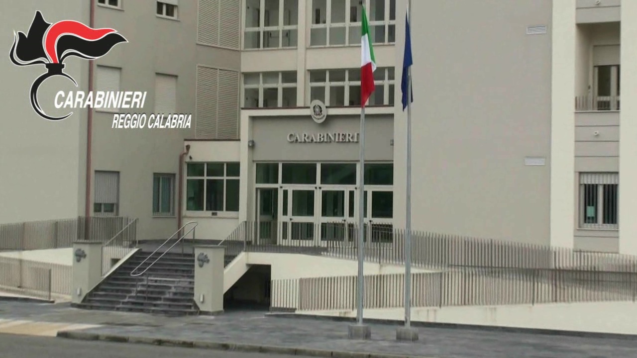 Sottraggono 50mila euro ad una ragazza disabile: tre arresti nel Reggino