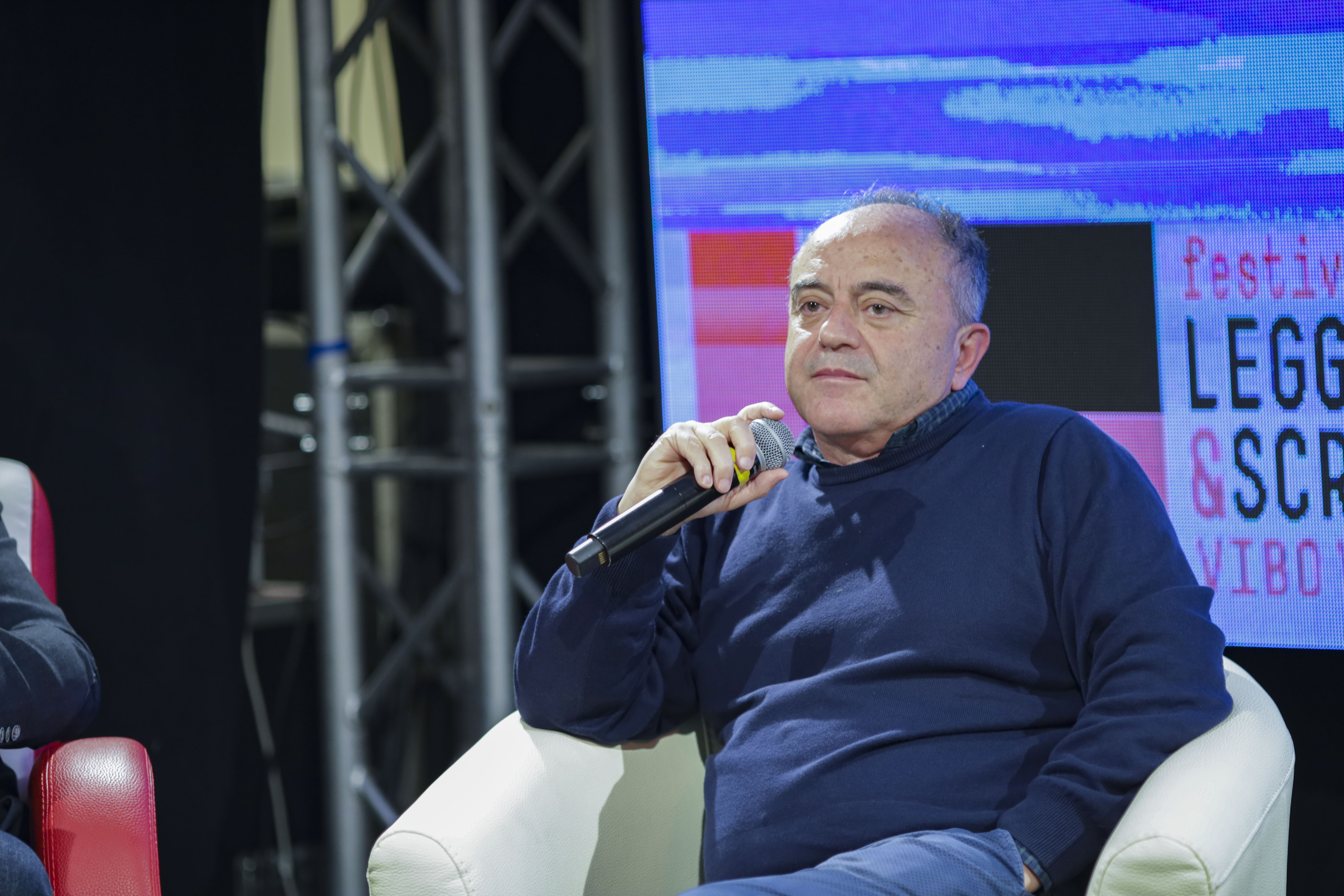 Gratteri parla ai ragazzi al Festival Leggere&Scrivere: «Rifiutate la logica dell’apparire»