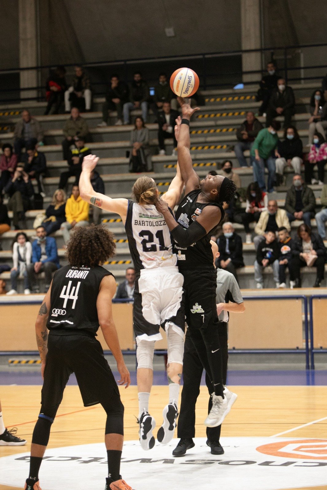 Colpaccio Viola, battuta in trasferta la corazzata Ruvo per 62-65!
