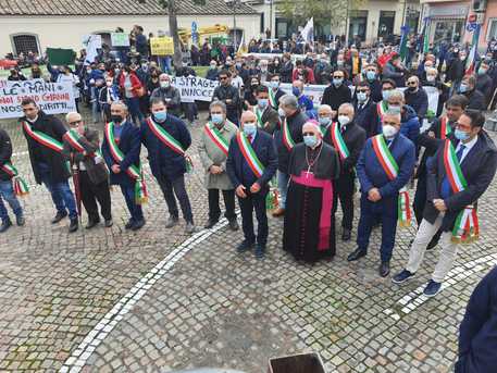 Sanità: manifestazione a Gioia Tauro, “settore depredato”