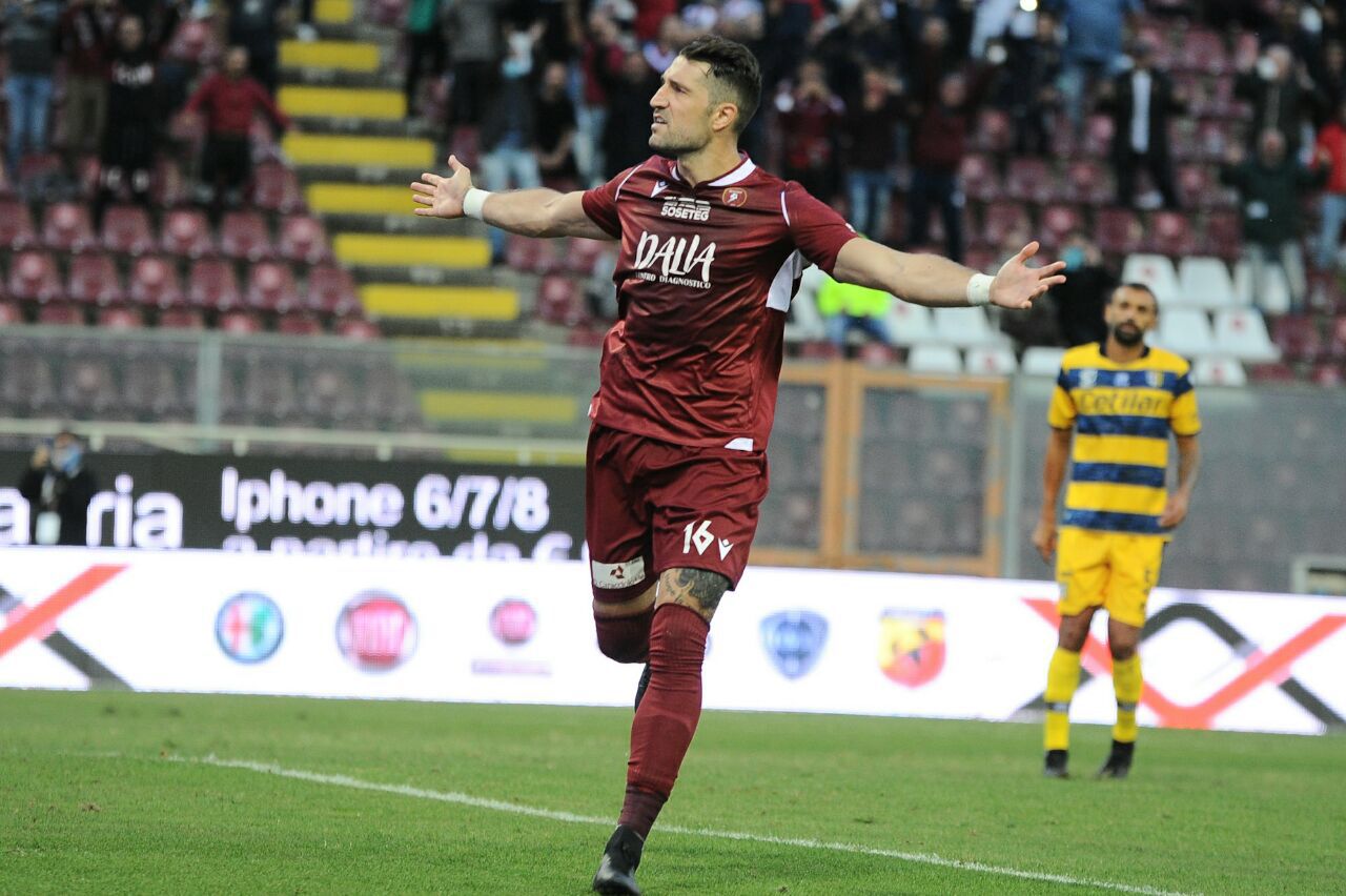 La Reggina vince ancora, Buffon e il Parma cadono al Granillo