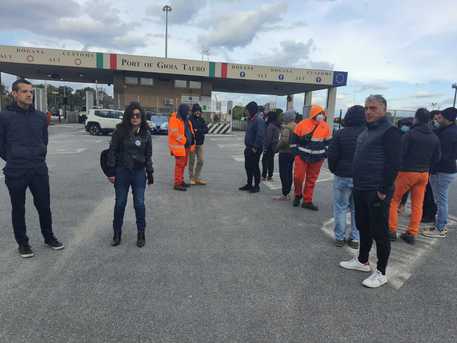 Green pass obbligatorio – Nessun blocco al porto di Gioia Tauro